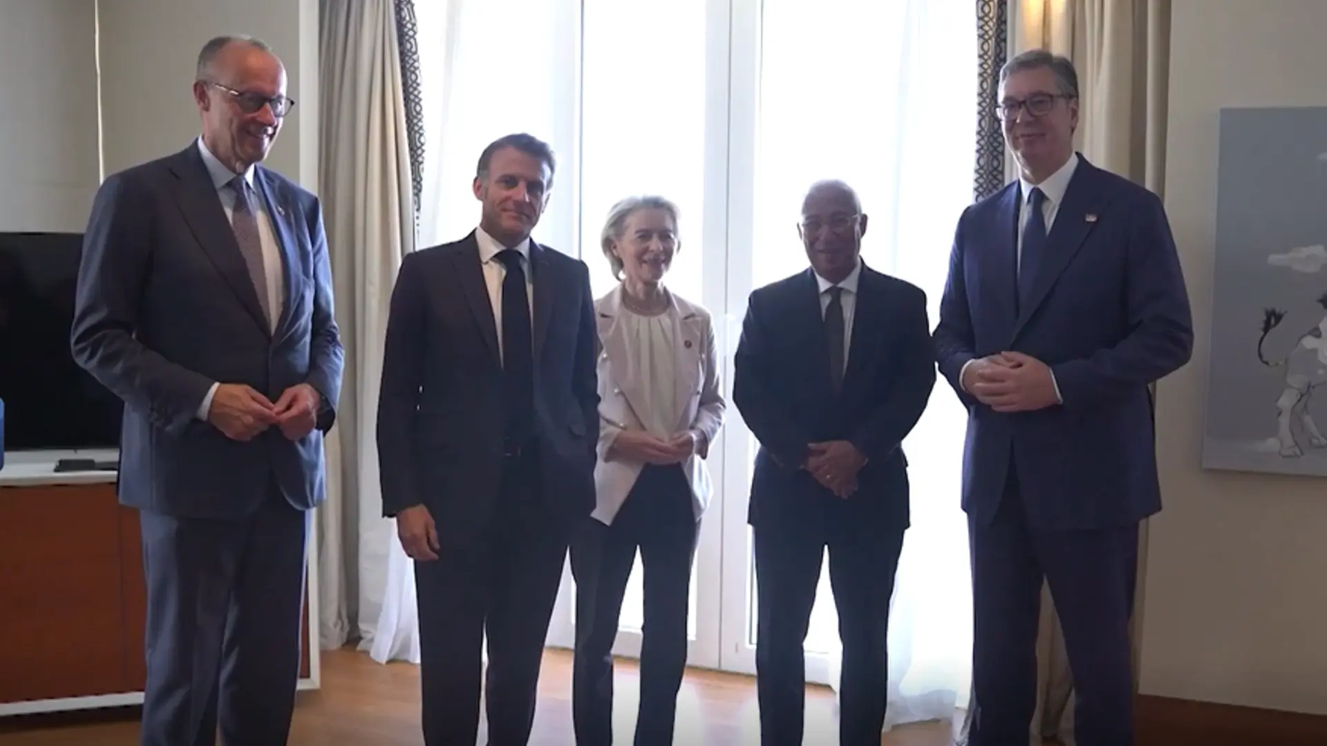 vučić fon der lajen makron merc makron  (1)-6a228fdee9400.webp