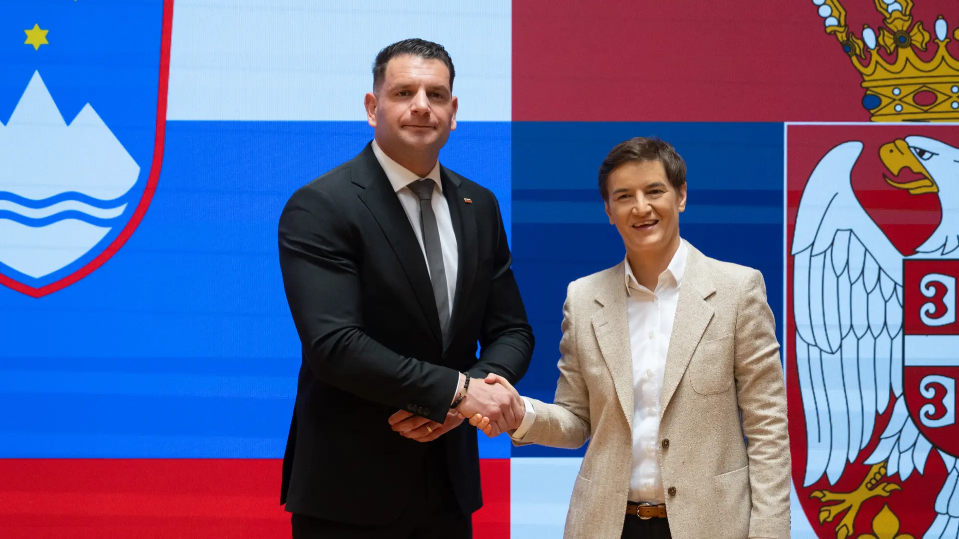 zoran stevanović i ana brnabić TANJUG NARODNA SKUPŠTINA REPUBLIKE SRBIJE PEĐA VUČKOVIĆ-6a31354c6a025.webp