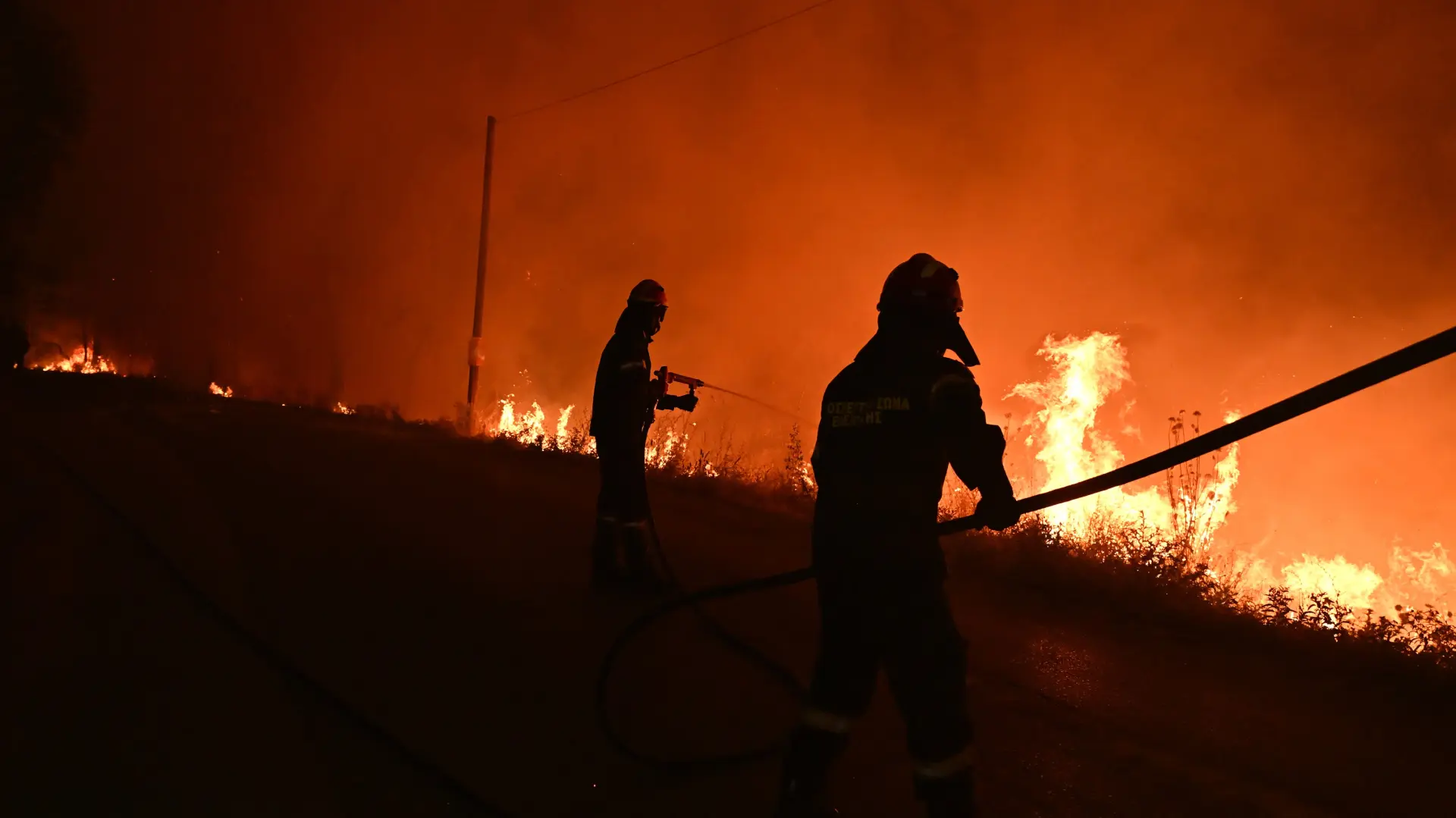 šumski požar Tesaloniki Grčka vatrogasci Tanjug AP Photo Giannis Papanikos (6)-6a49fa896ea9d.webp