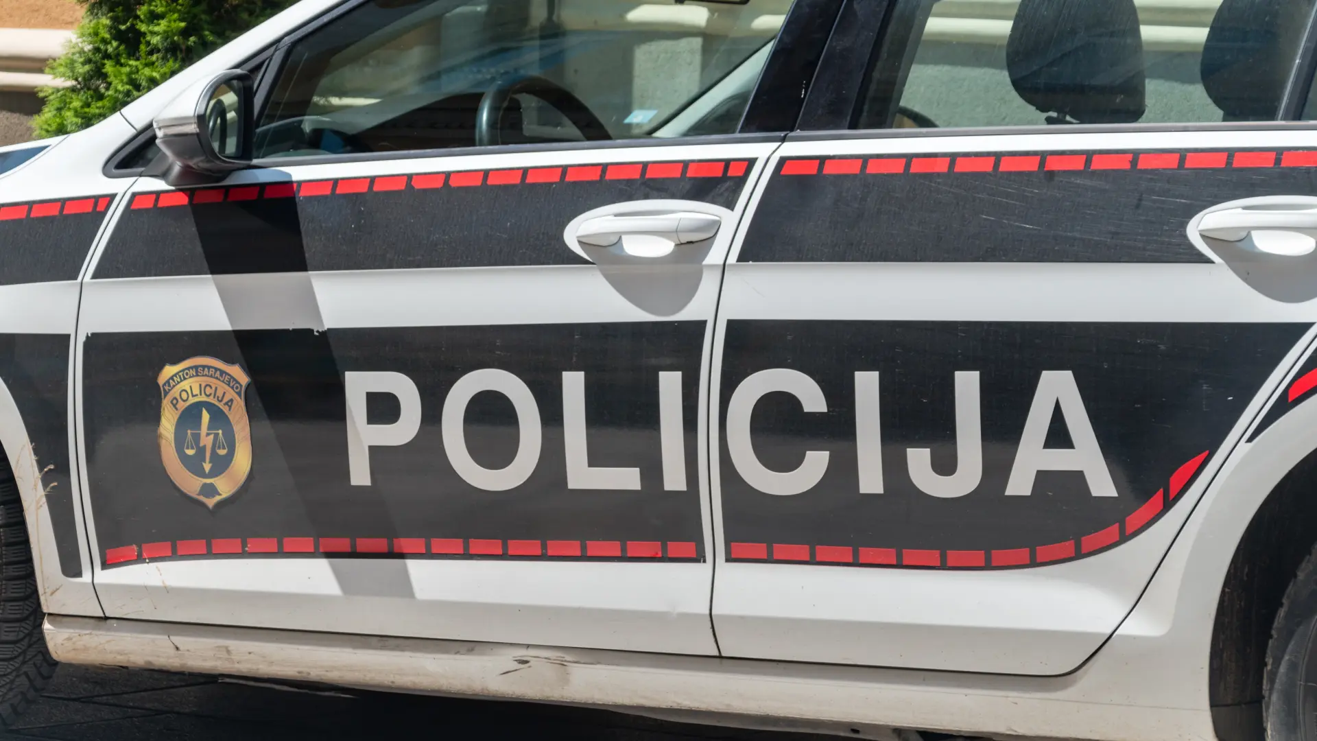 Bosanska policija shutterstock_2174921083-6a6a491501b36.webp