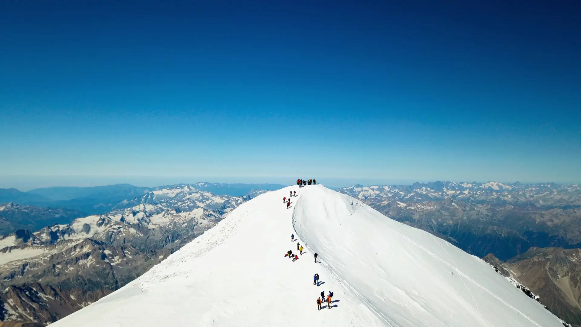 Elbrus Rusija Pixabay-6a65ddc01e75d.webp