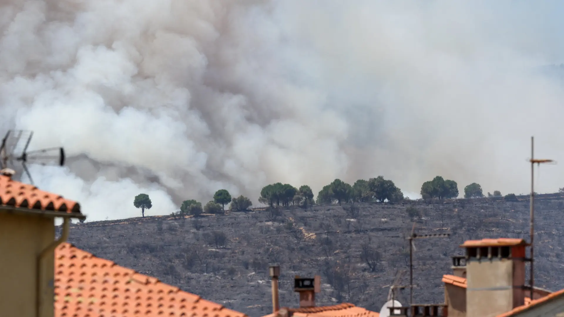 Francuska požar REUTERS Alexandre Dimou-6a4ba1da0249e.webp