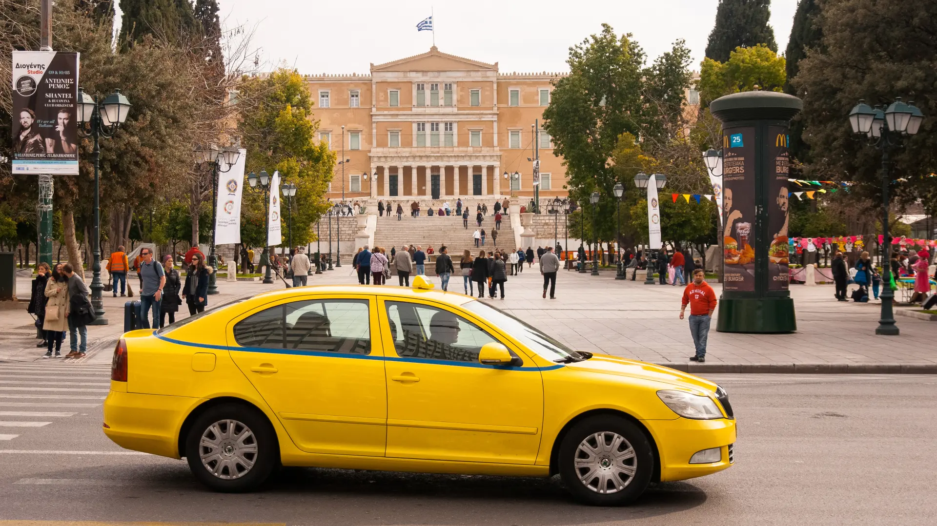 Grčka Atina taksi vozilo automobil shutterstock_587215421-6a48fe8b8c1fb.webp