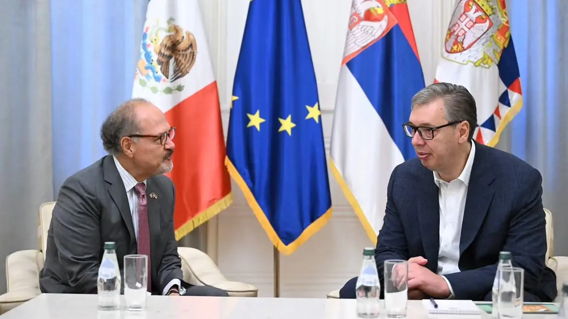 Vučić sa ambasadorom Meksika Instagram buducnostsrbijeav-6a50d09d66046.webp