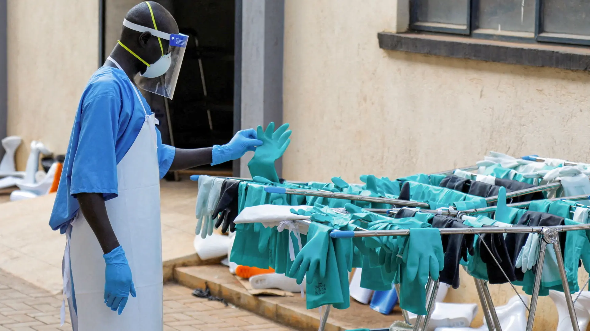 epidemija ebola dr kongo REUTERS Abubaker LubowaFile Photo-6a630b49a6e46.webp