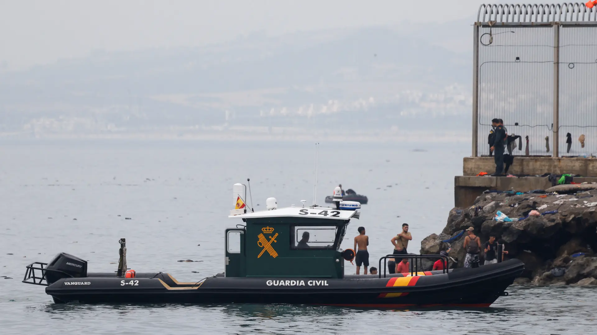 migranti španija granica REUTERS Jon Nazca-6a6c8f9fe3a4f.webp