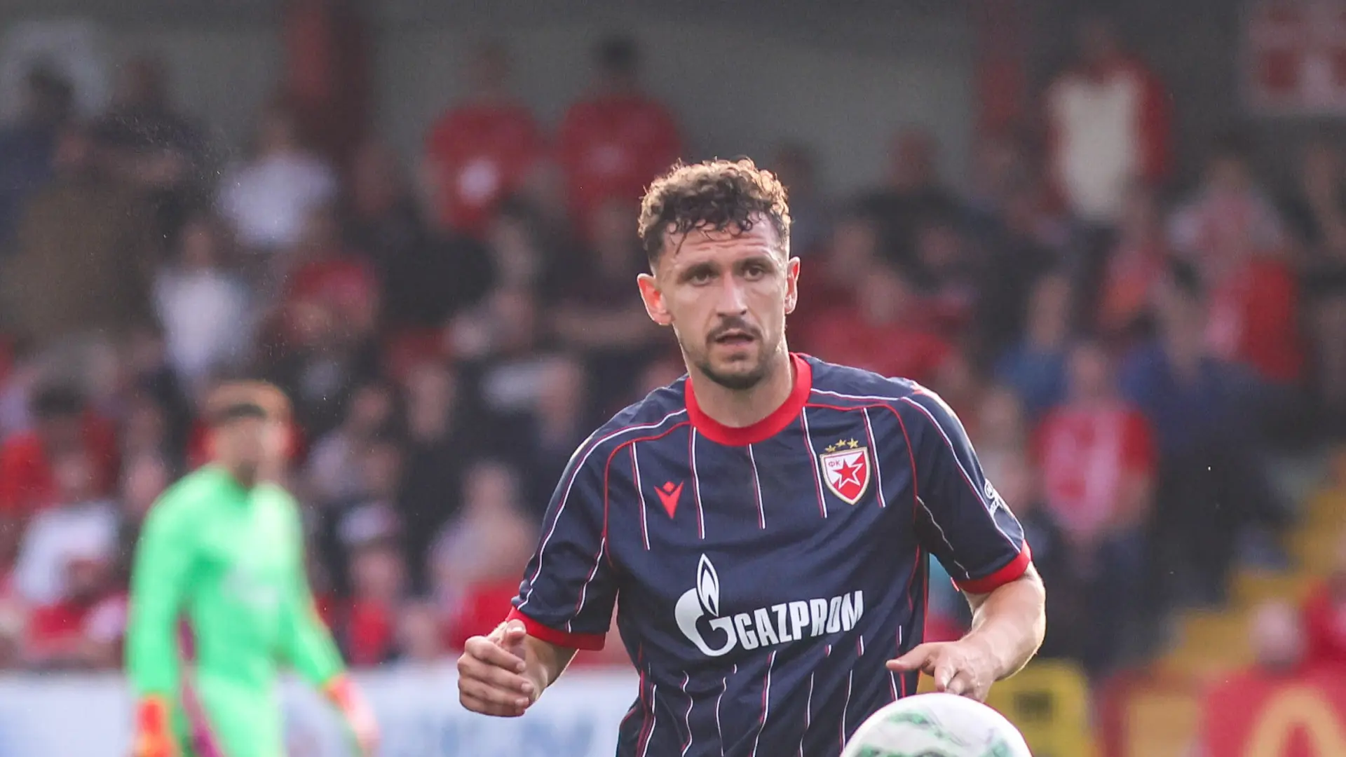 milos veljkovic fk crvena zvezda-6a6084e97b19d.webp