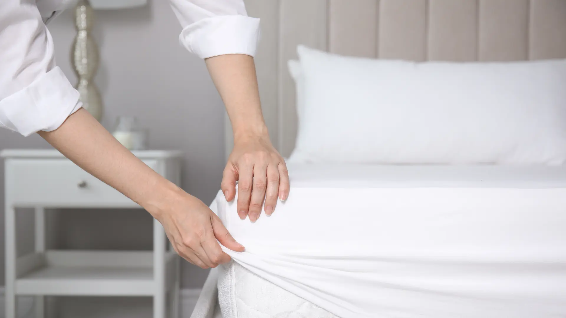 posteljina krevet čaršav shutterstock_2166312679-6a54e8b9808ea.webp