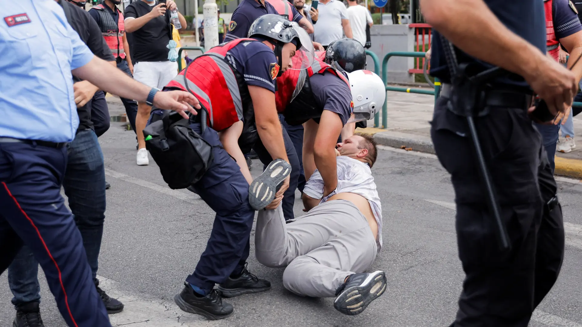 protest Albanija Tirana sukob demonstranata i policije REUTERS Valdrin Xhemaj-6a6739bf04373.webp