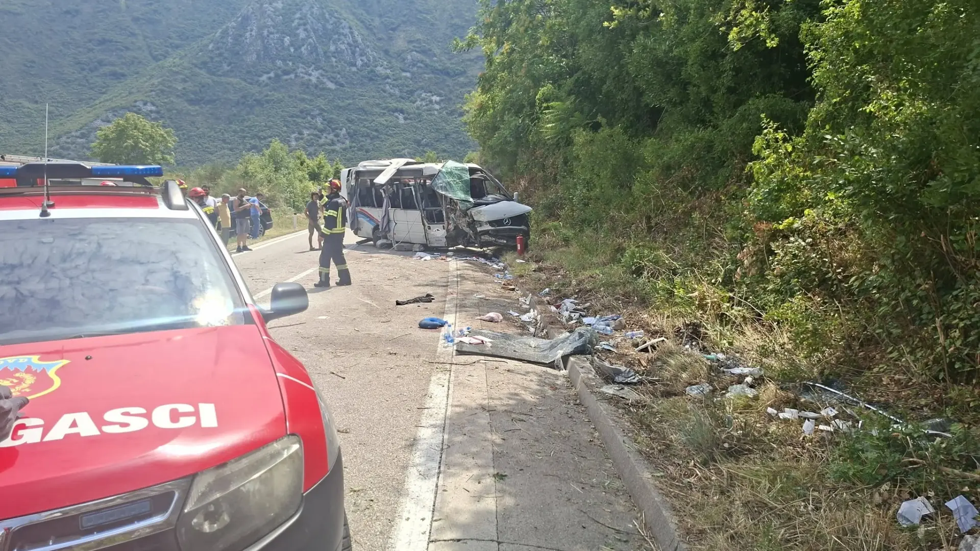 saobraćajna nesreća Crna Gora Lipci Vatrogasna jedinica Kotor-6a54899c7f10b.webp