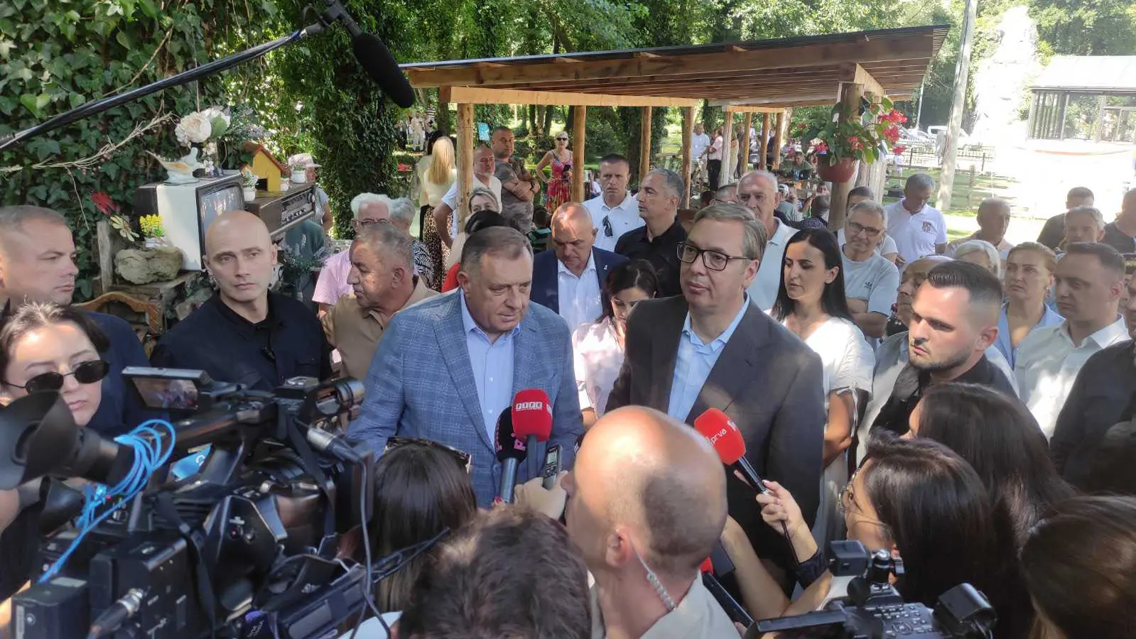 Aleksandar Vučić i Milorad Dodik TANJUG FOTO SRNA Bojan Rečević-6a70723d78328.webp