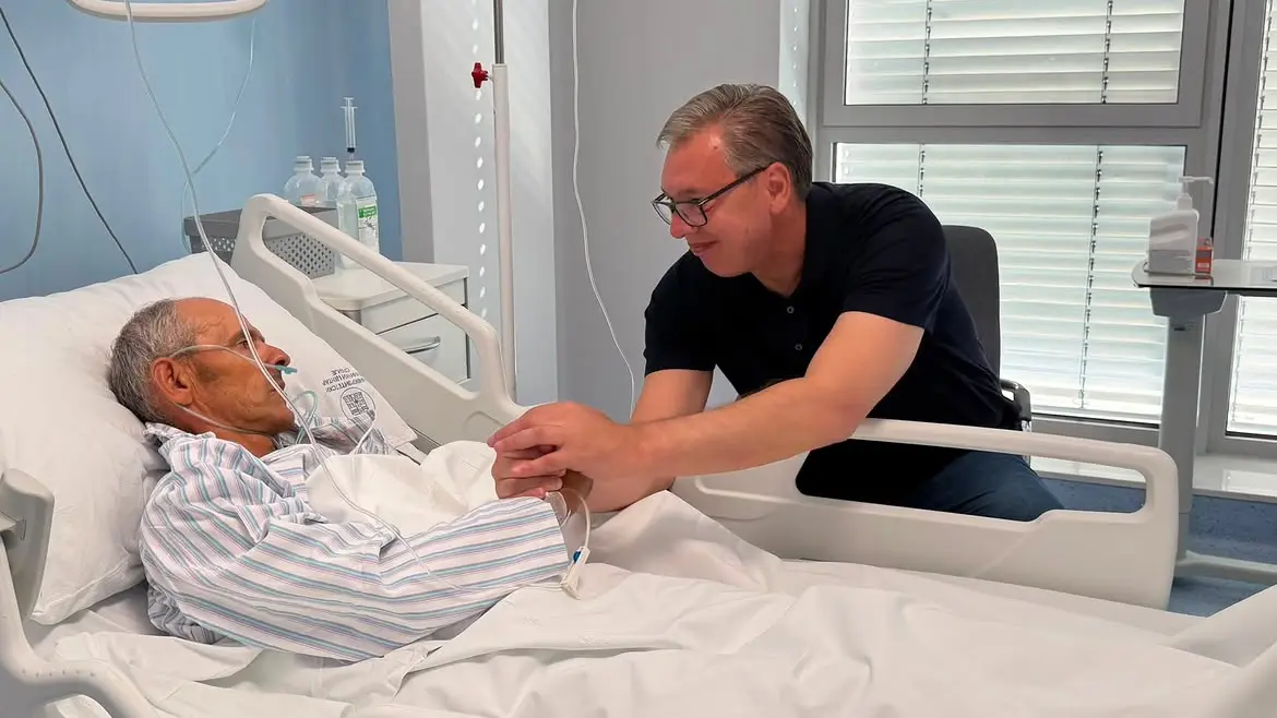 Aleksandar Vučić i Nenad Rašković-6a7ca989418c1.webp