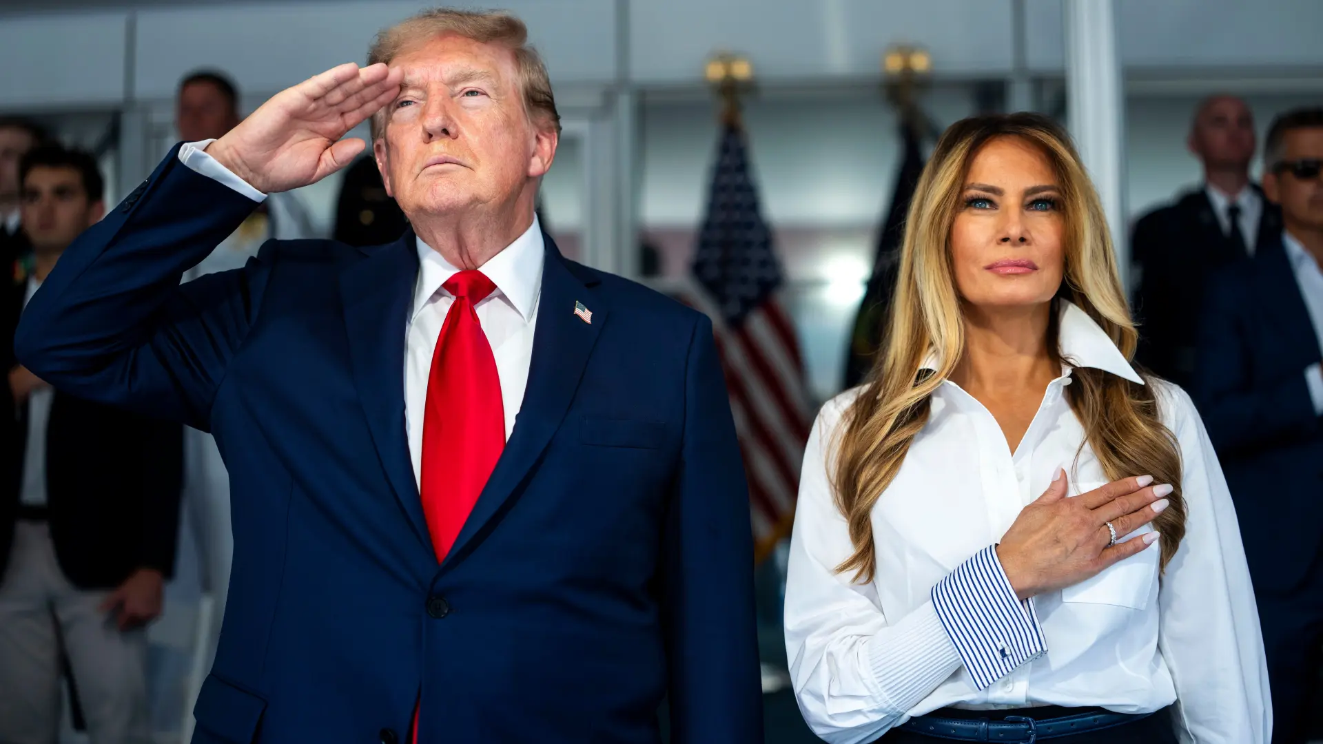 Doug MillsThe New York Times via AP, Pool) melanija donald tramp-6a8c9a3eaa98c.webp