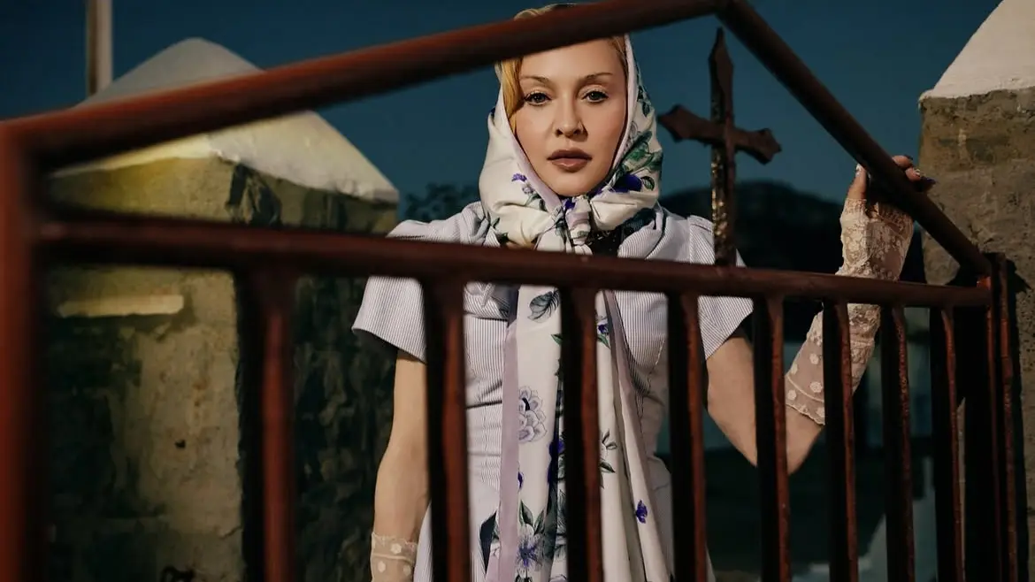 Instagram printscreen, madonna madona-6a89b90ce9d15.webp