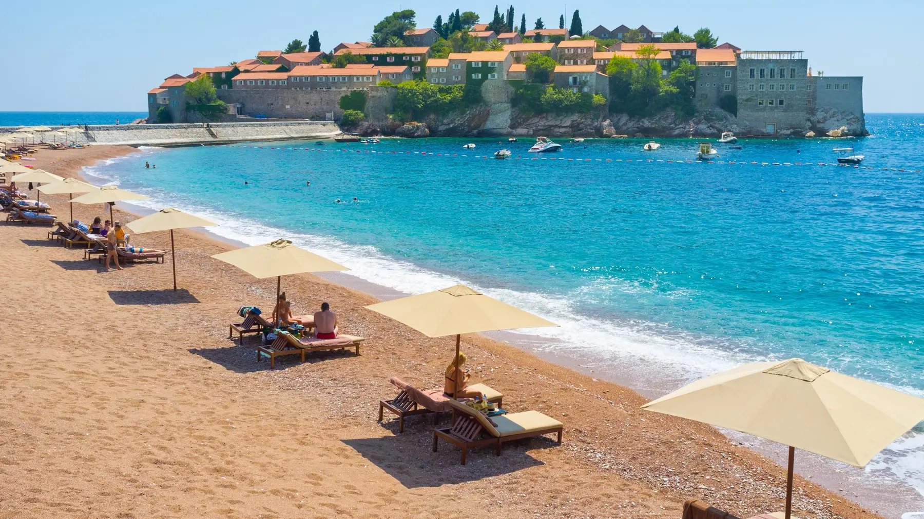 Miločer plaža Crna Gora Sveti Stefan profimedia-0322104612-6a7af2a5f0b1e.webp