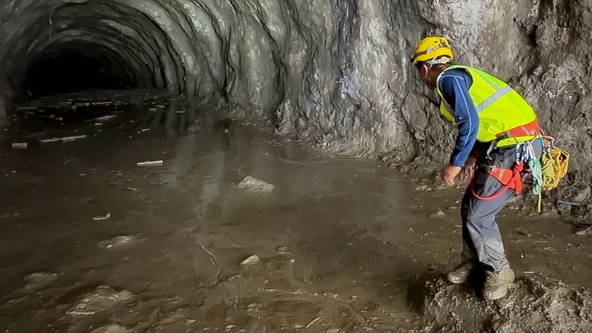 Nepal poplave tunel Ashish Gurung via REUTERS-6a9526a10d074.webp