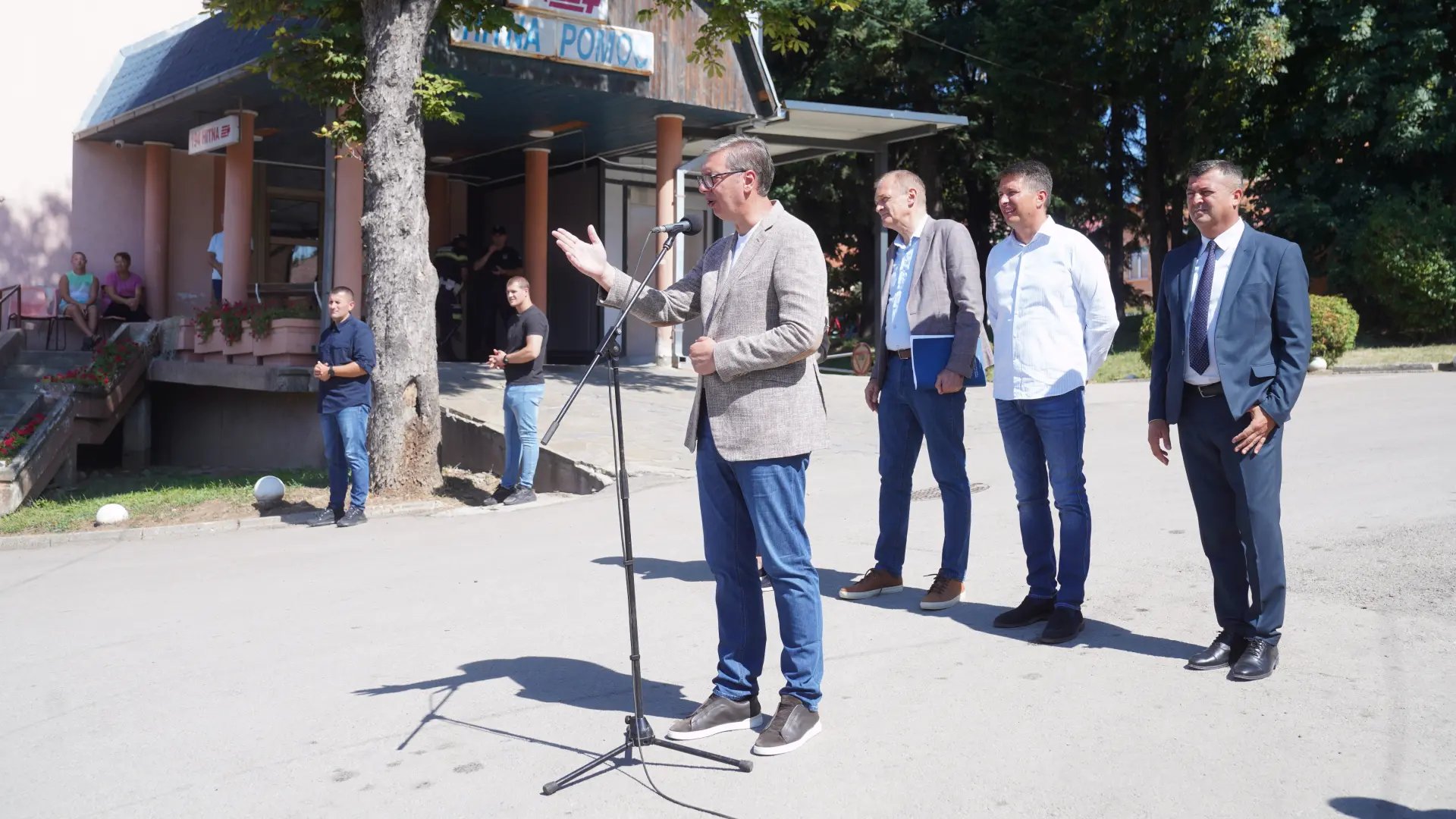Tan2026-08-1910422484_3 aleksandar vucic kursumlija milos milivojevic-6a857c0c6e22f.webp