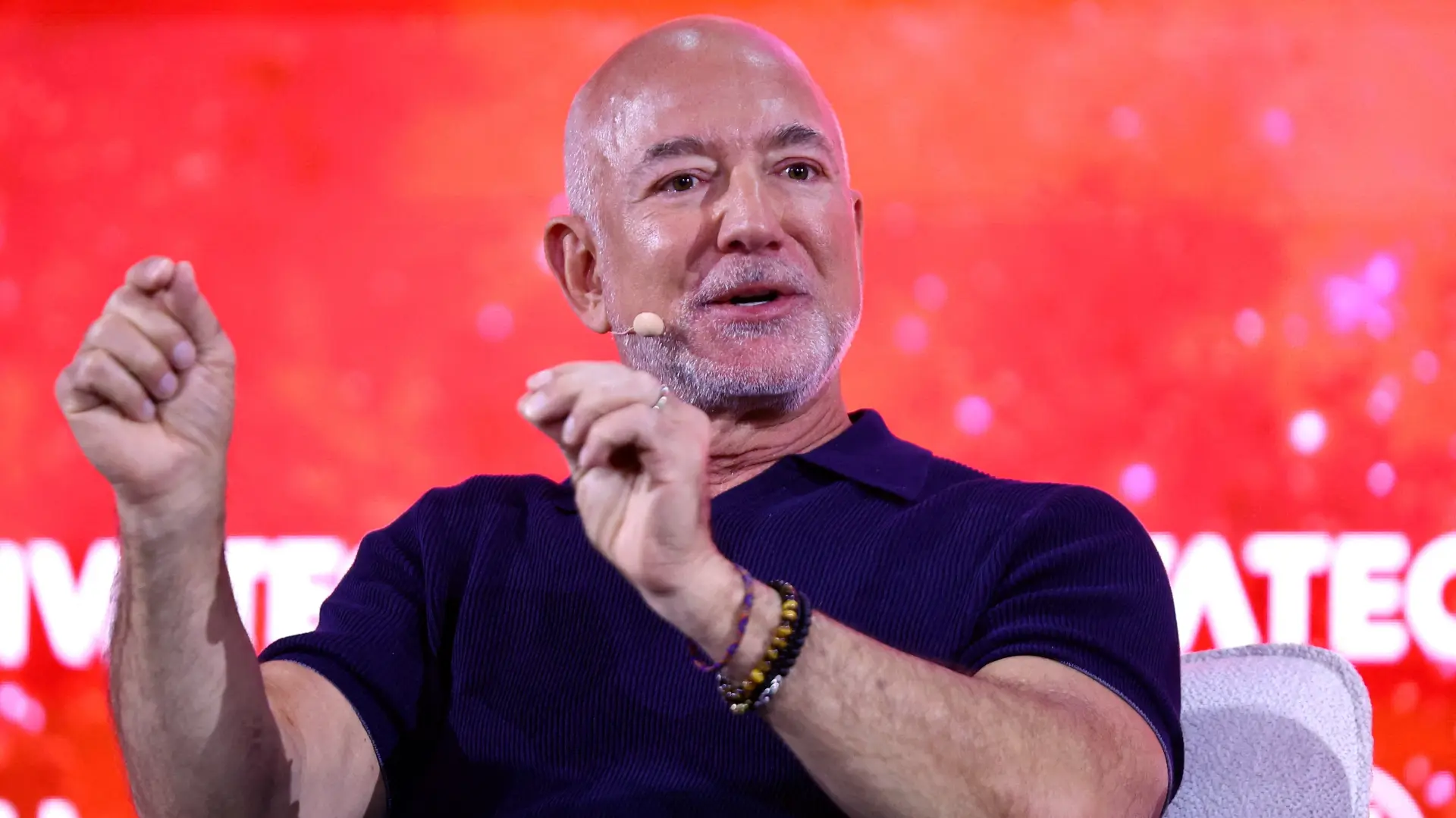džef bezos REUTERSAbdul Saboor-6a7f53abf1a31.webp