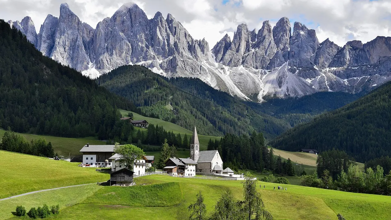 dolomiti, italija, putovanja, planine, planinia, pixabay-6a8bfaad6c3e0.webp