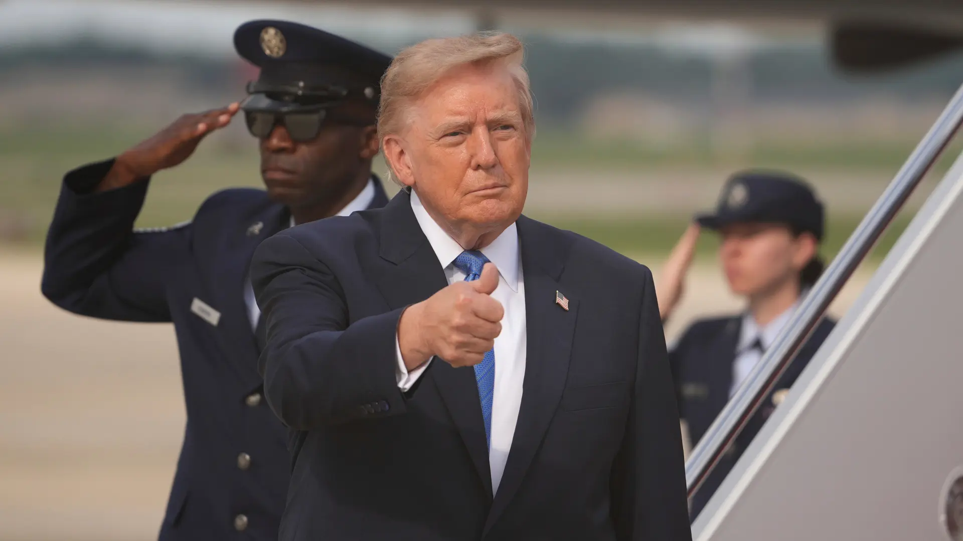 donald trampAP PhotoMark Schiefelbein-6a95841dc7f16.webp