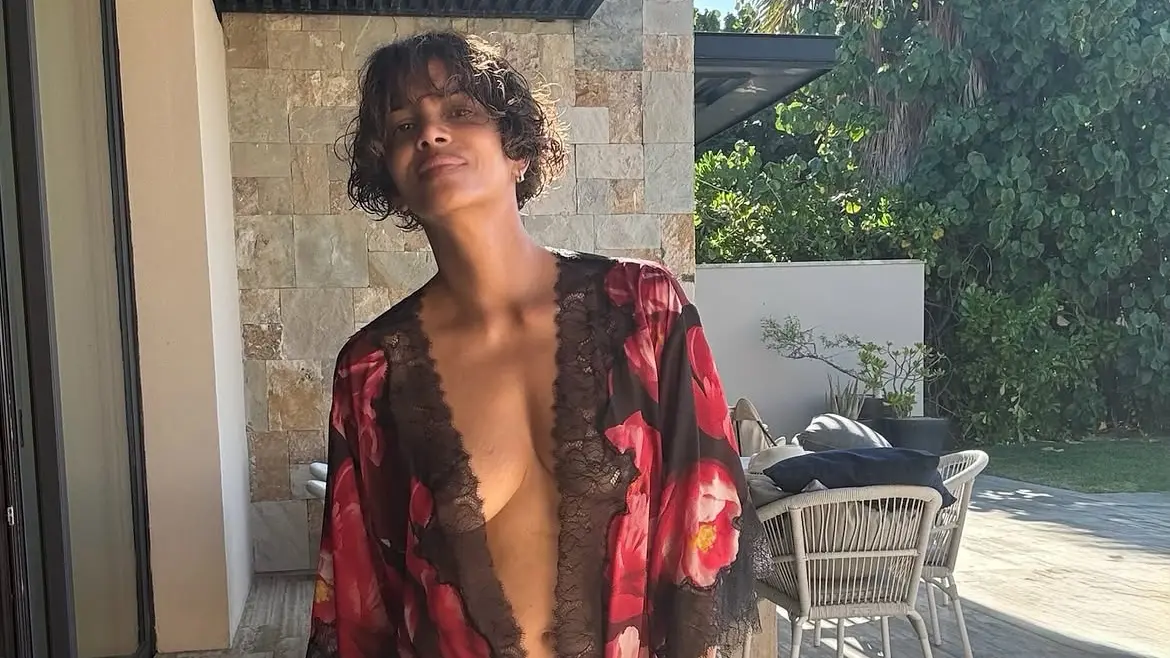 instagram printscreen halleberry Hale Beri-6a7f2a5c90a53.webp