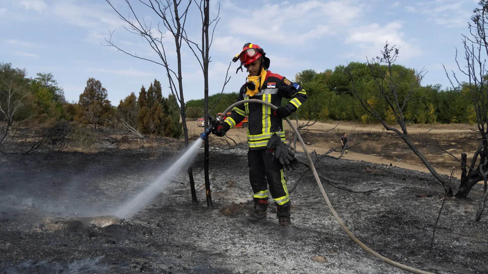 požar deliblatska peščara vatrogasci srbija REUTERS Djordje Kojadinovic-6a8e7fd363fcb.webp