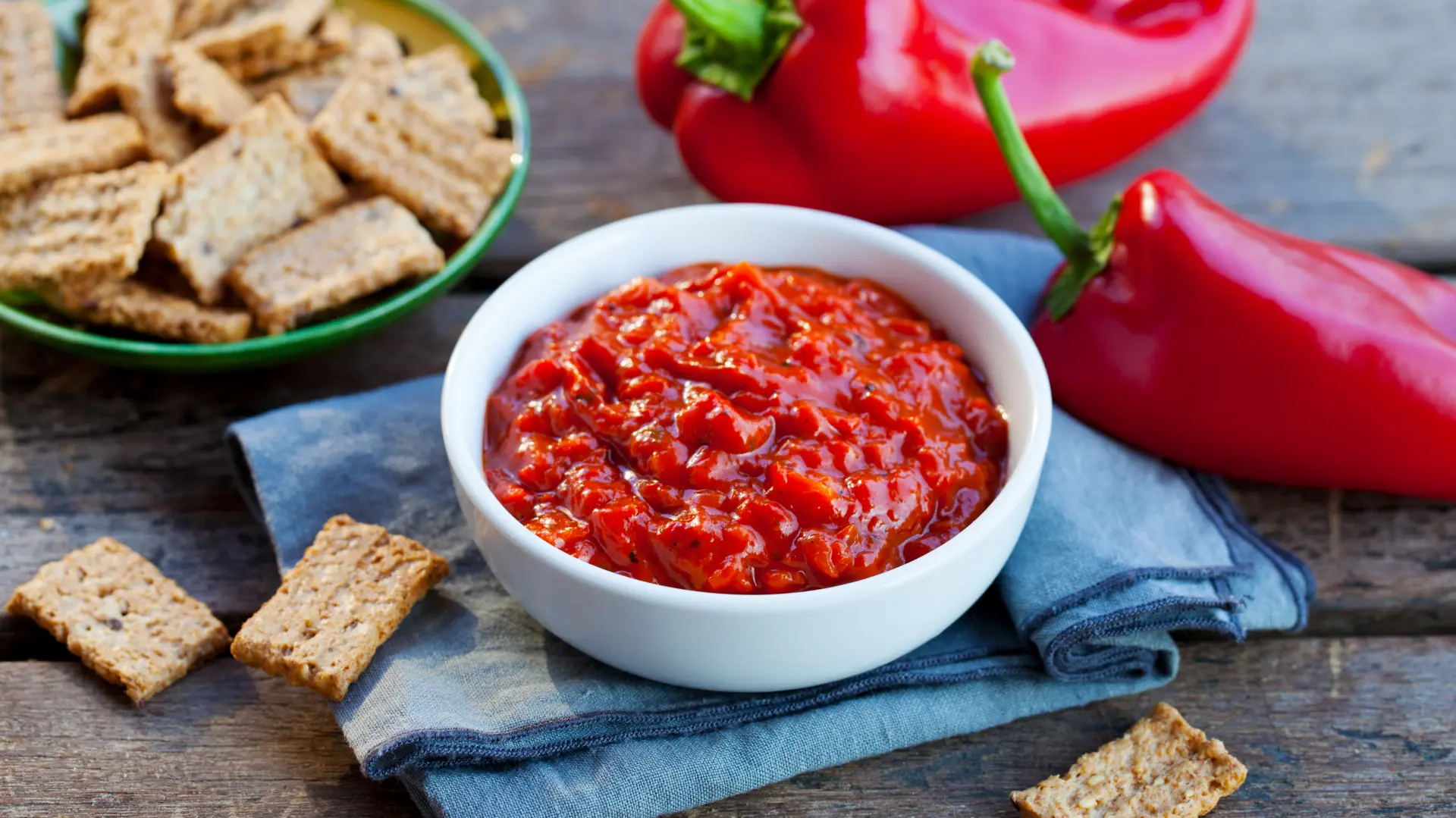 shutterstock_1338277559 pindžur pinđur paprika ajvar-6a819a192c0d9.webp