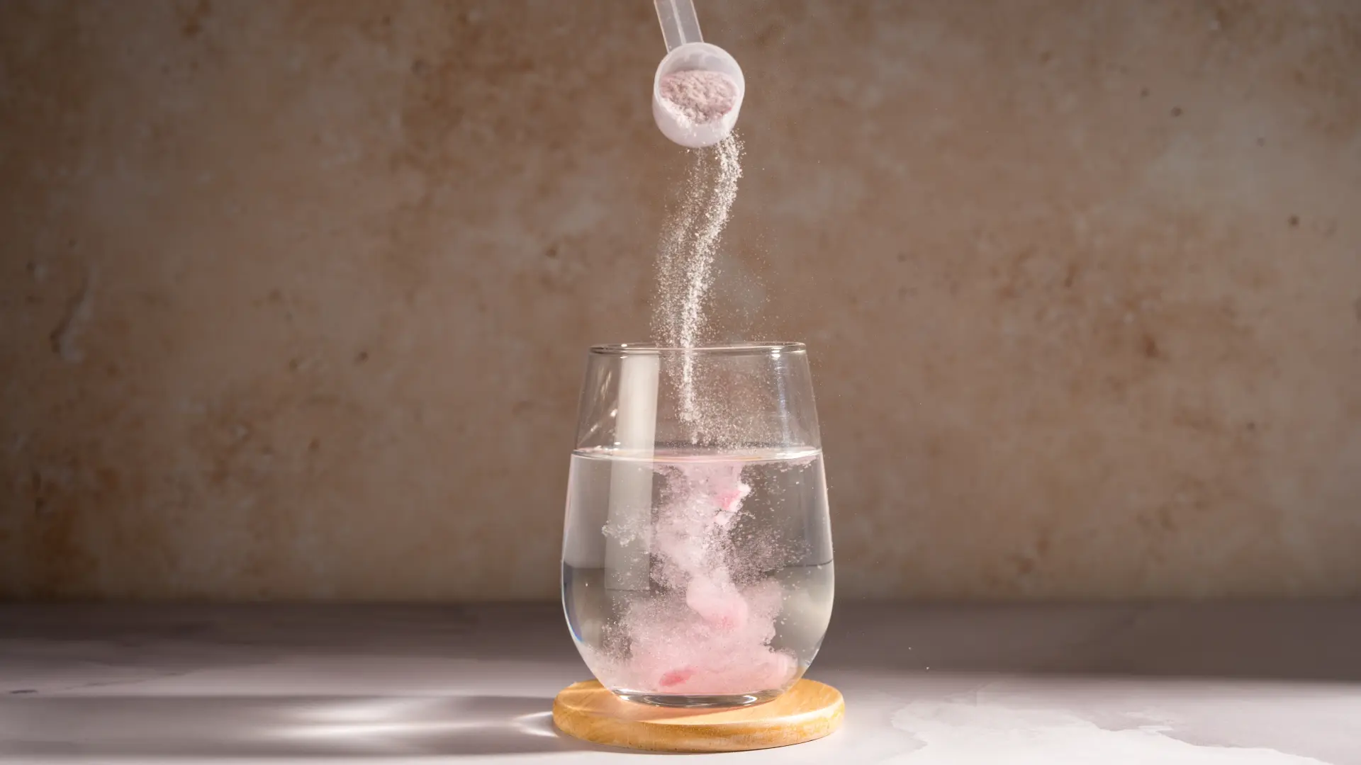 shutterstock_2698836385 kolagen colagen kreatin-6a8d983107d27.webp