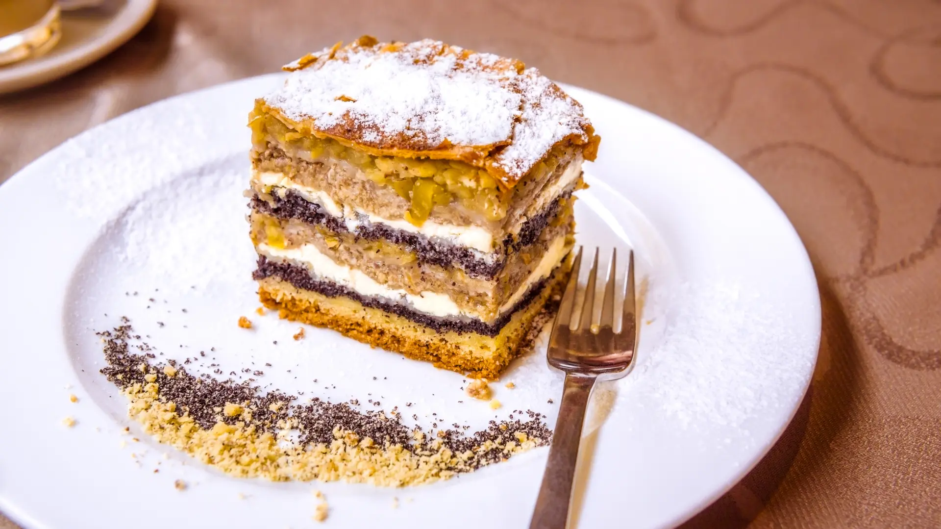 shutterstock_549849100 Prekmurska gibanica kolač-6a707797f2394.webp