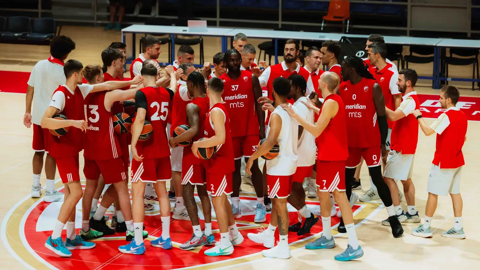 zvezda kk crvena zvezda-6a8b518594858.webp