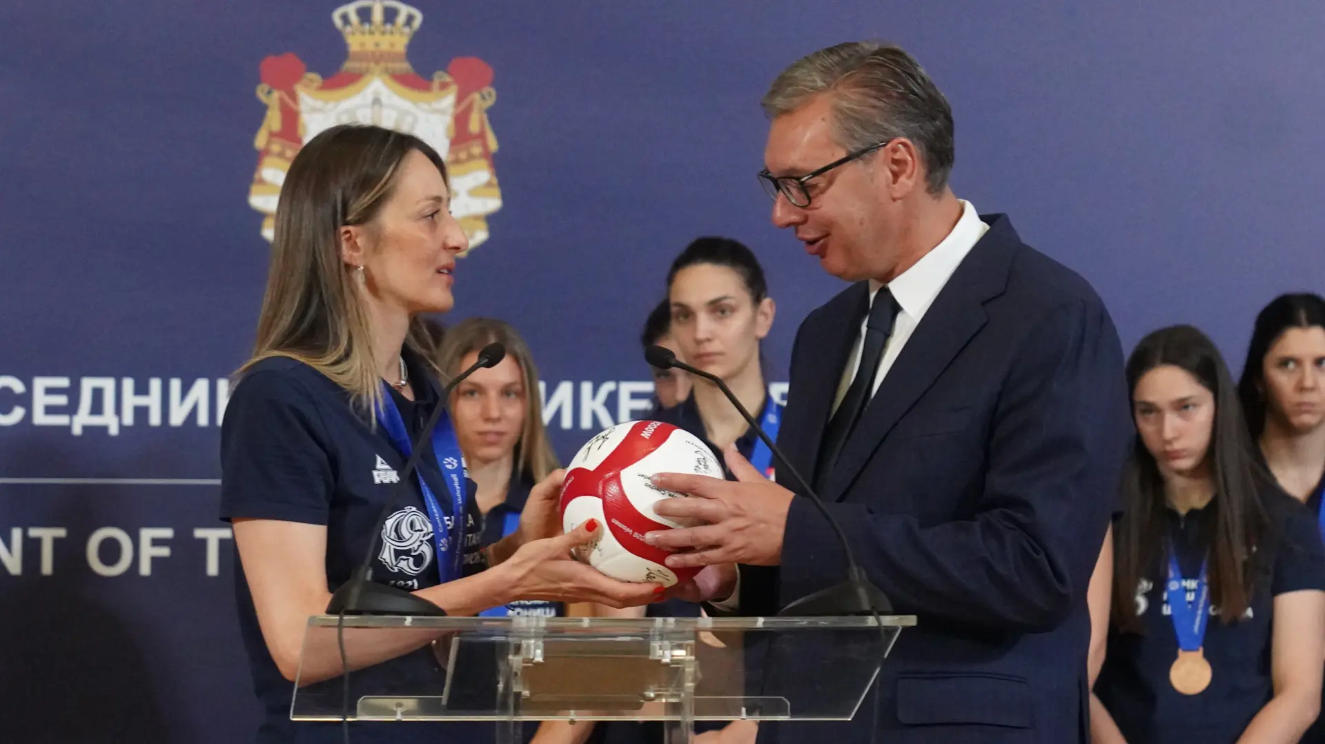 Aleksandar Vučić Maja Ognjenović TANJUG MILOŠ MILIVOJEVIĆ-6a9fc9c8f41a3.webp