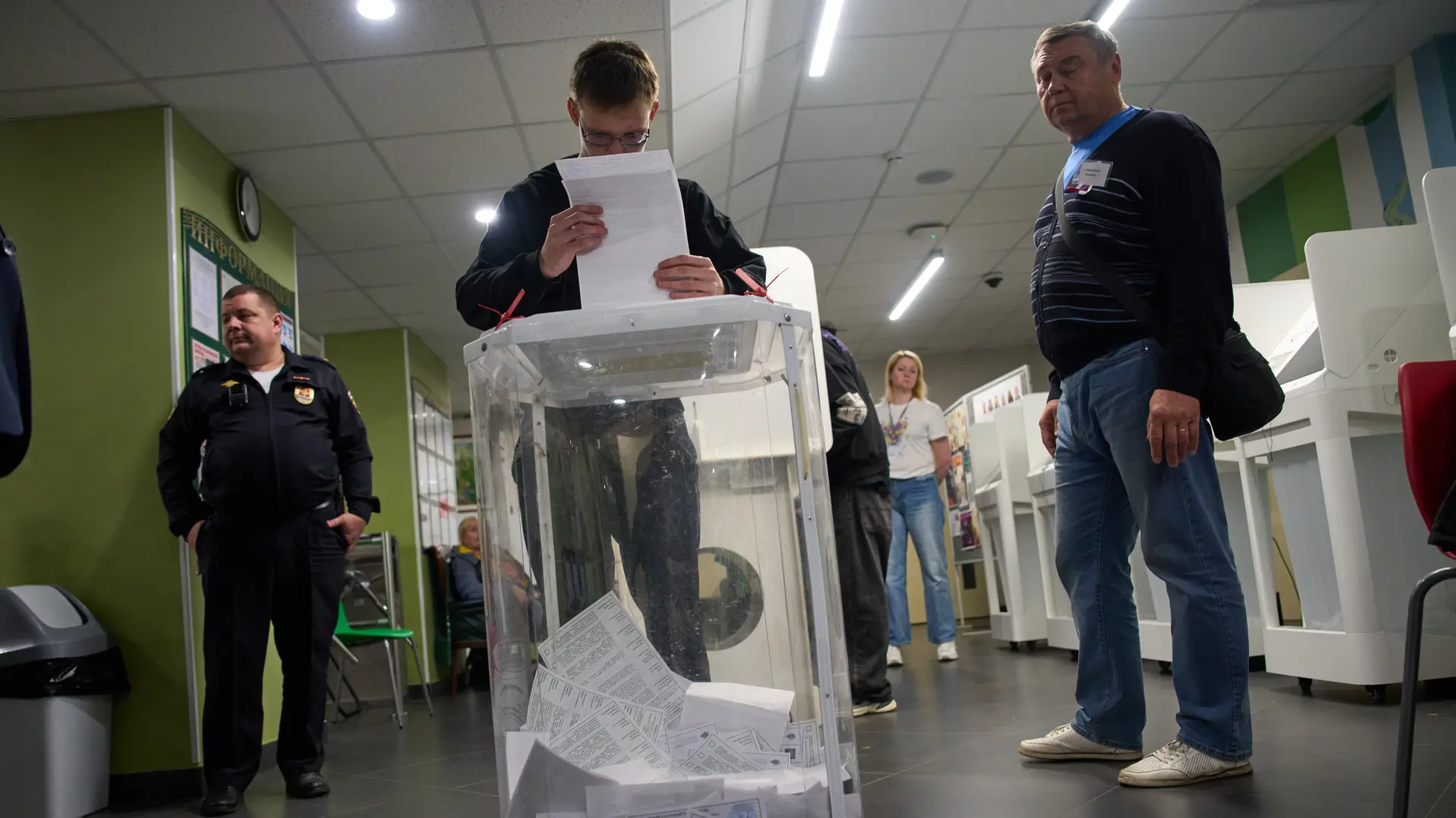 Izbori Rusija glasanje Tanjug AP Photo Alexander Zemlianichenko-6ab0c7ad6ff23.webp