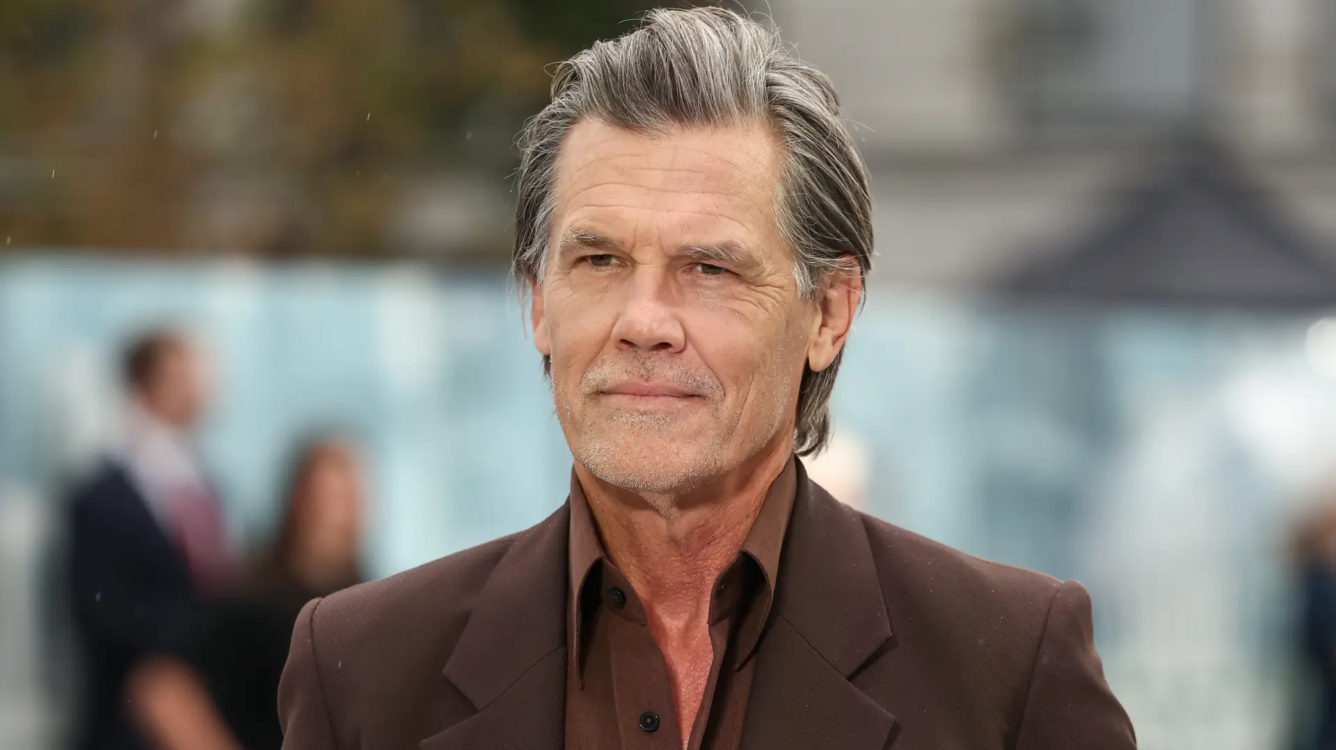 Millie TurnerInvisionAP džoš brolin-6ab90ab664f93.webp