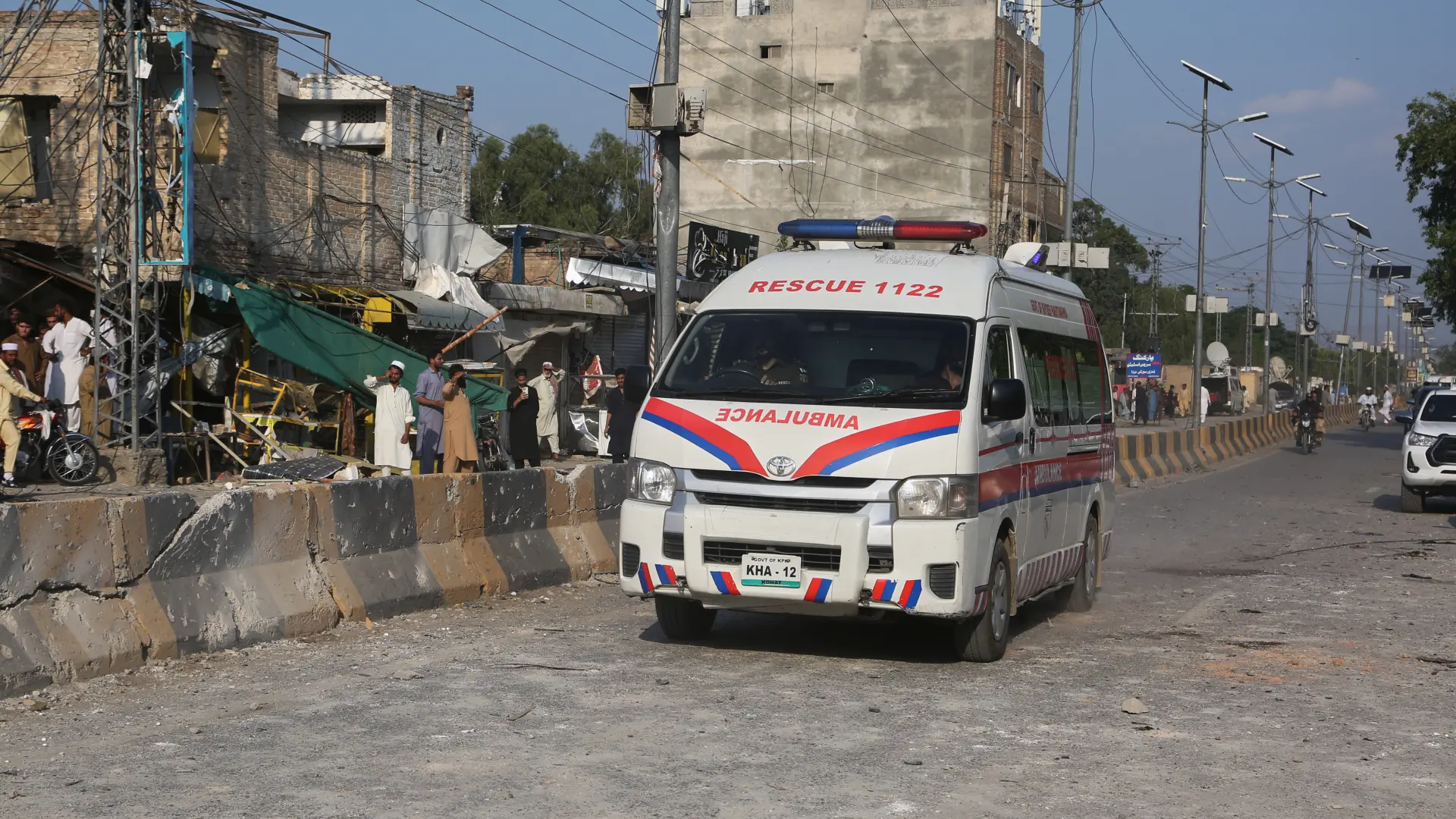 Pakistan Hitna pomoć bombaški napad Tanjug AP PhotoMuhammad Sajjad-6aae248960ecc.webp