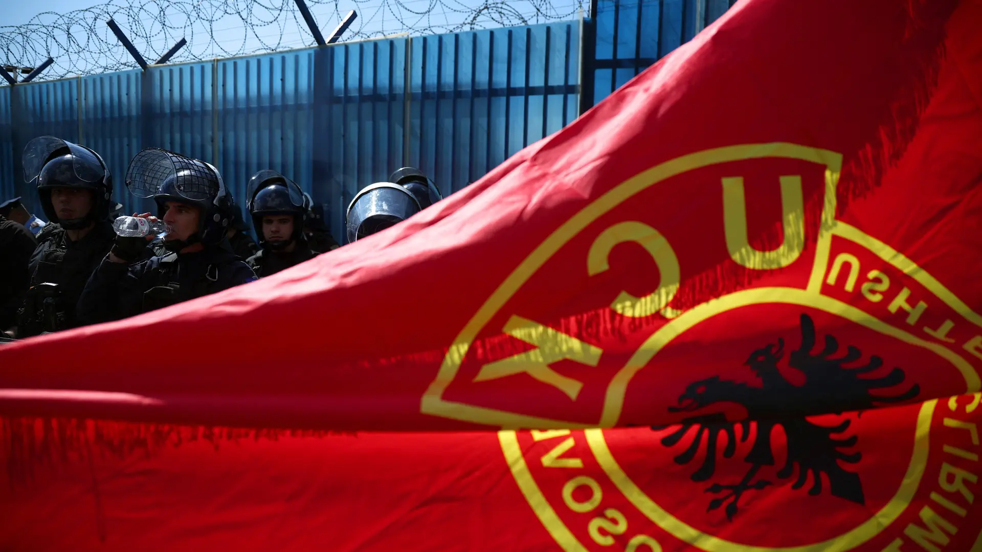 Priština OVK policija neredi  REUTERS Florion Goga-6aab8f5a7d58e.webp