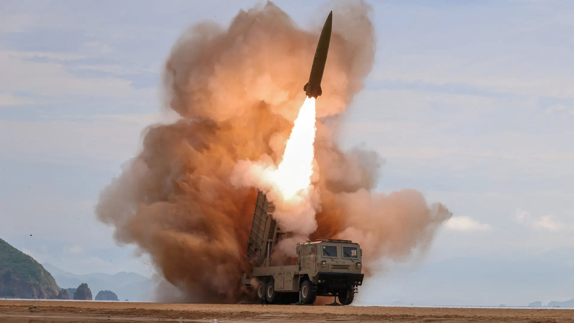 Severna Koreja raketa KCNA via REUTERS-6ab020040df4d.webp