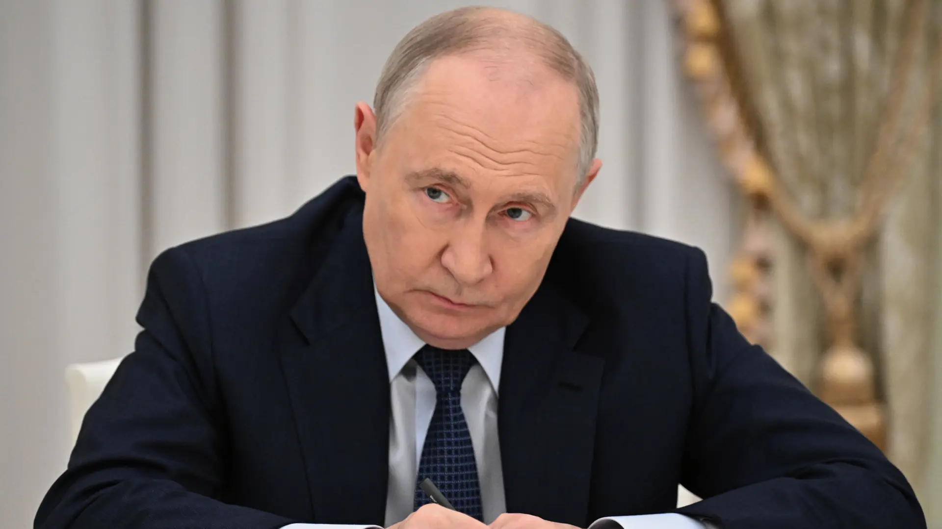 Vladimir Putin Tanjug Sergei Bobylev, Sputnik, Kremlin Pool Photo via AP-6abb6be9f0d58.webp