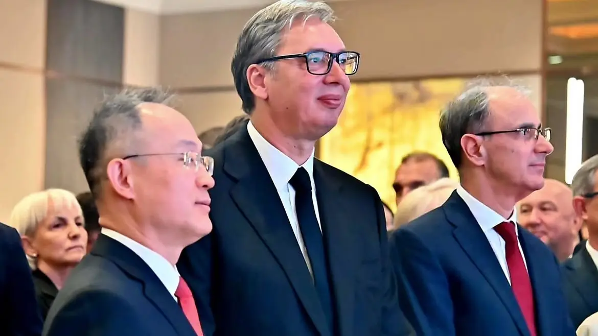 aleksandar vučić dan republike kine-6ab9529fd569d.webp