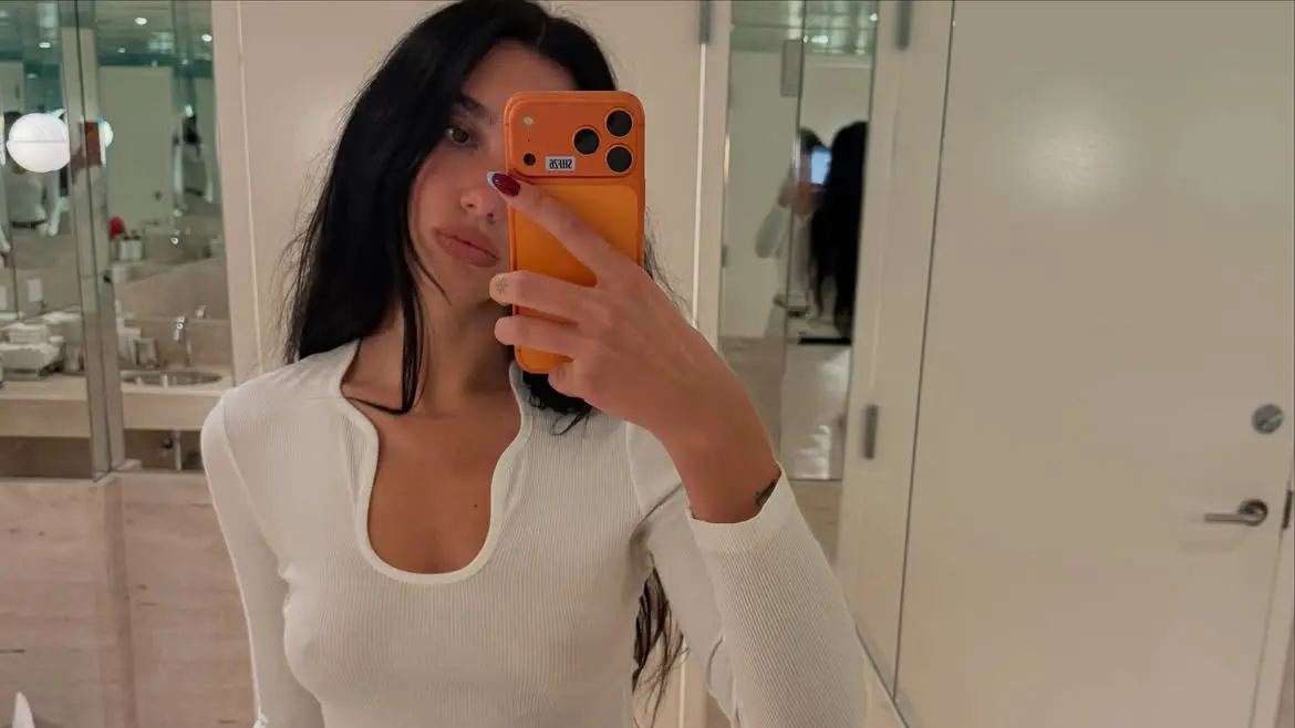 instagram printscreen dualipa Dua Lipa-6a9c2556c2b02.webp