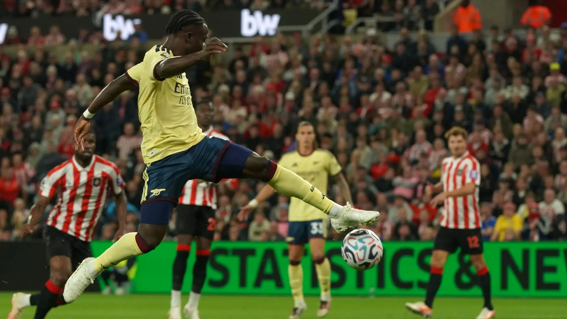 sanderlend arsenal AP PhotoIan Hodgson-6aa648b53aad6.webp