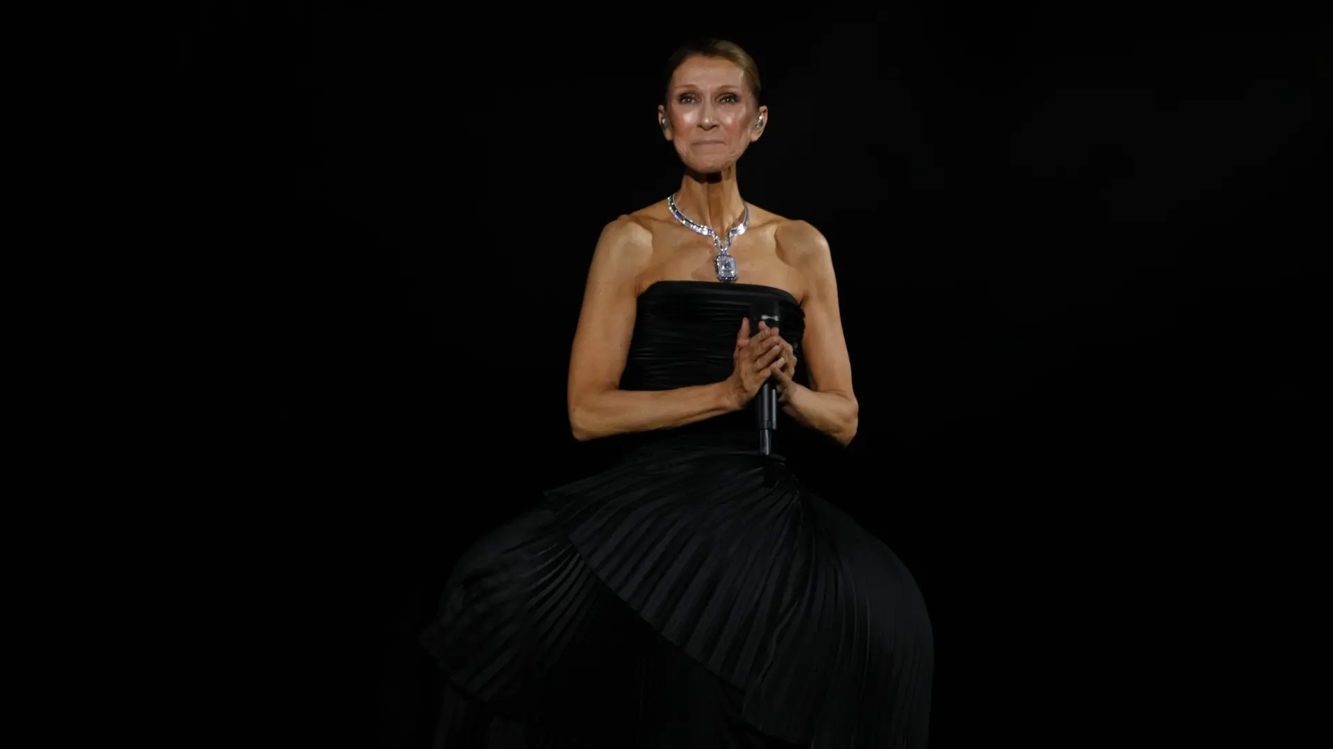 selin dionAP PhotoAurelien Morissard-6aa6460b7dd79.webp