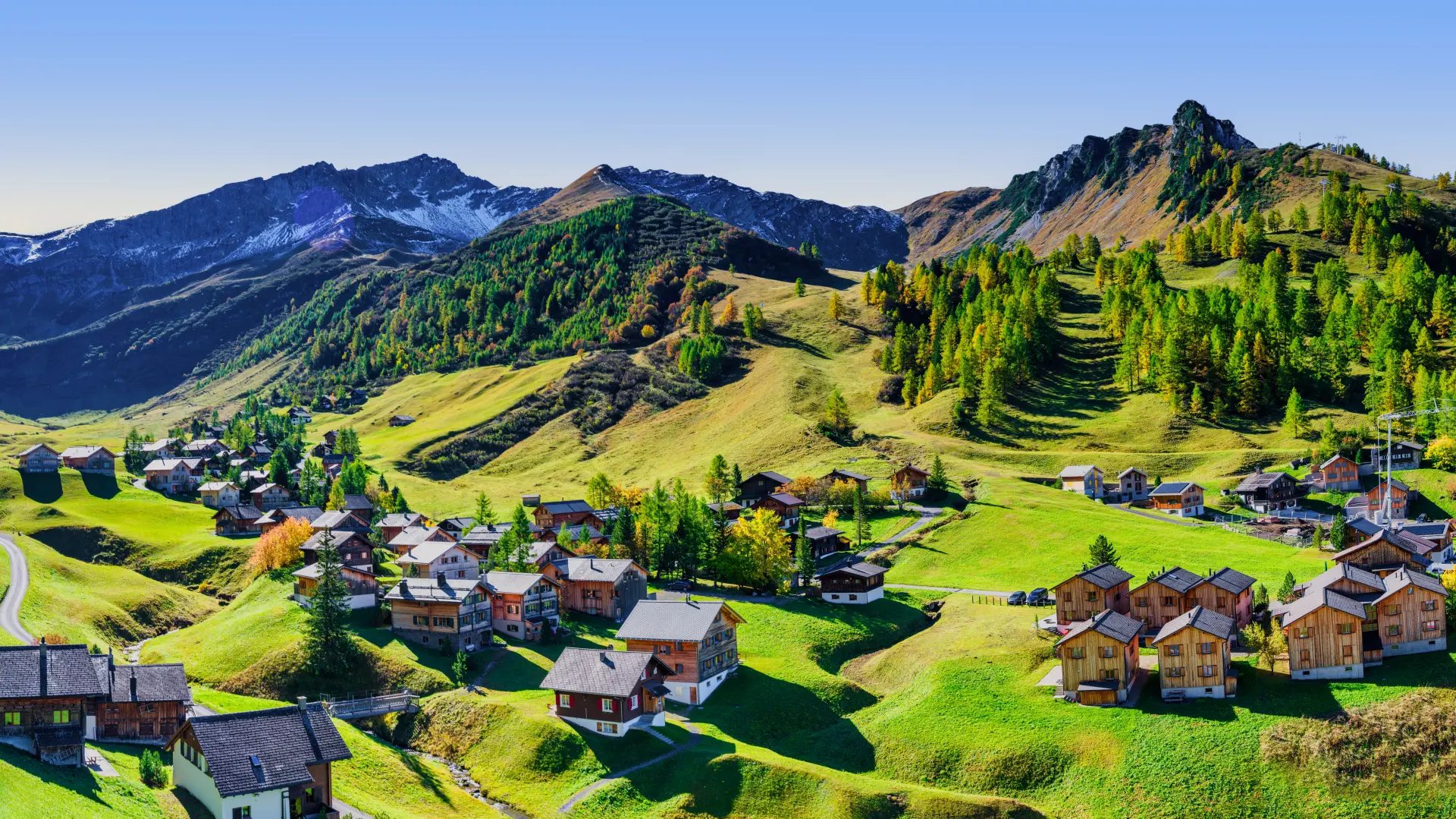 shutterstock_2734297209 lihtenštajn-6aaeacebc33bb.webp