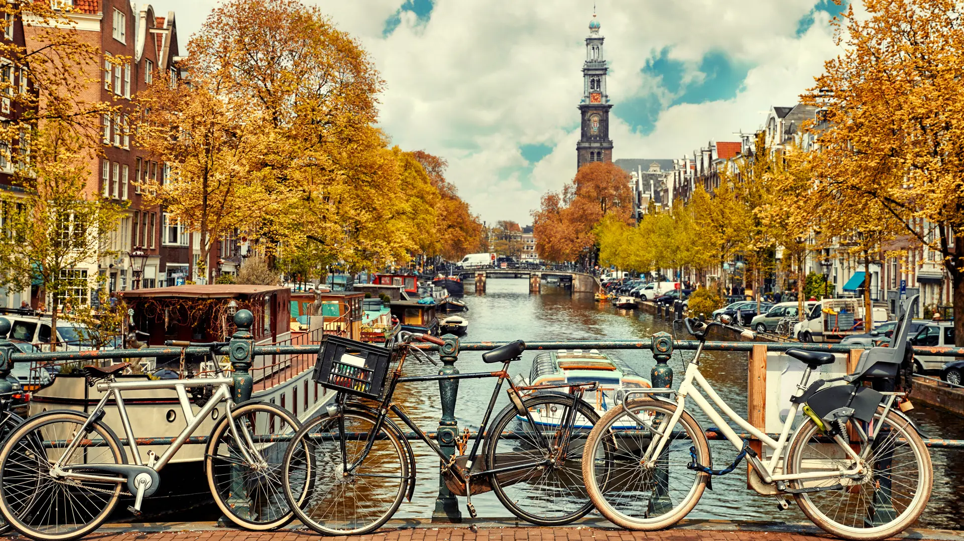 shutterstock_797232592 jesen amsterdam holandija-6ab1344a9f0df.webp