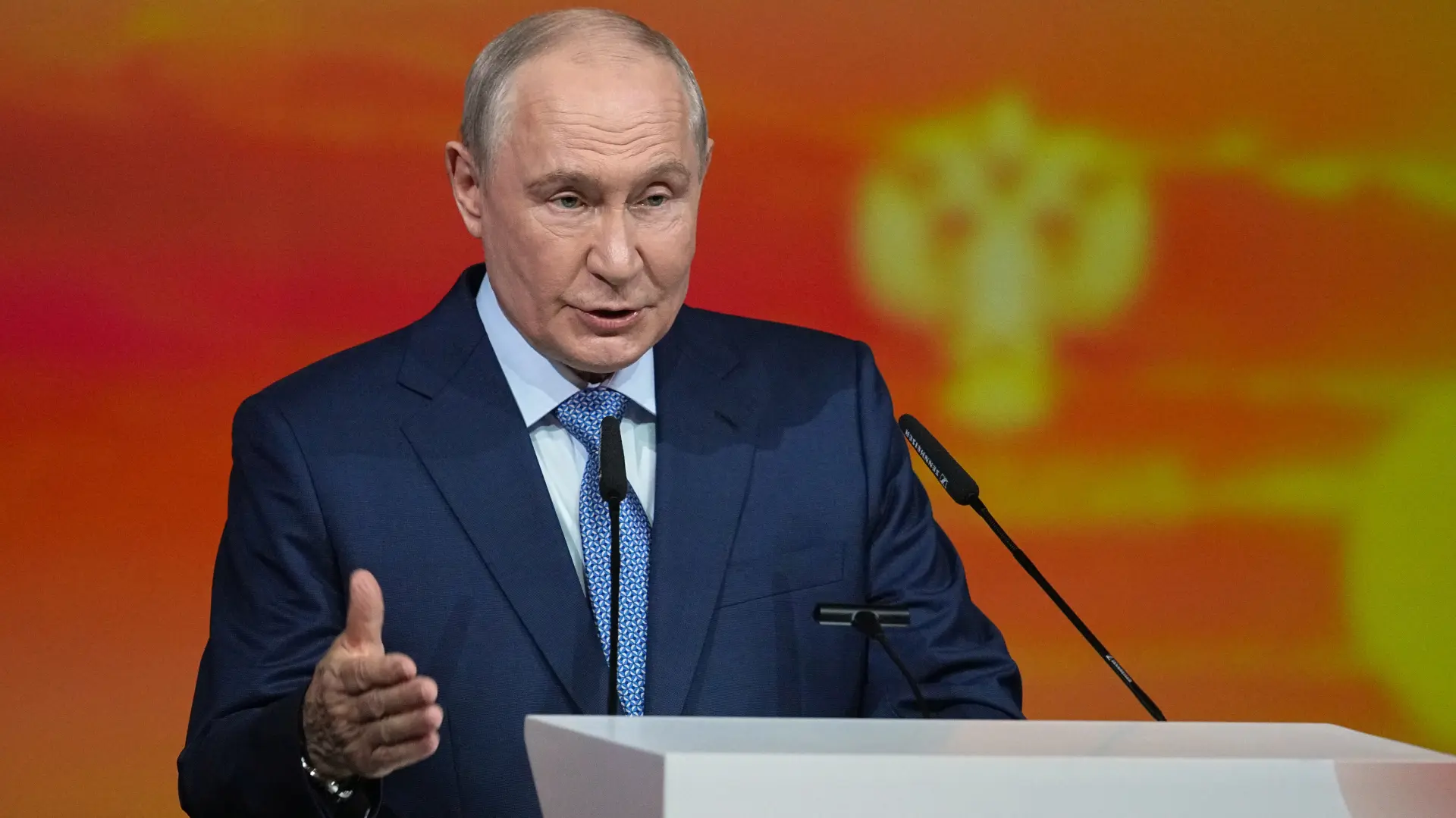 vladimir putin AP PhotoDmitri Lovetsky-6ab6b09c6ba19.webp