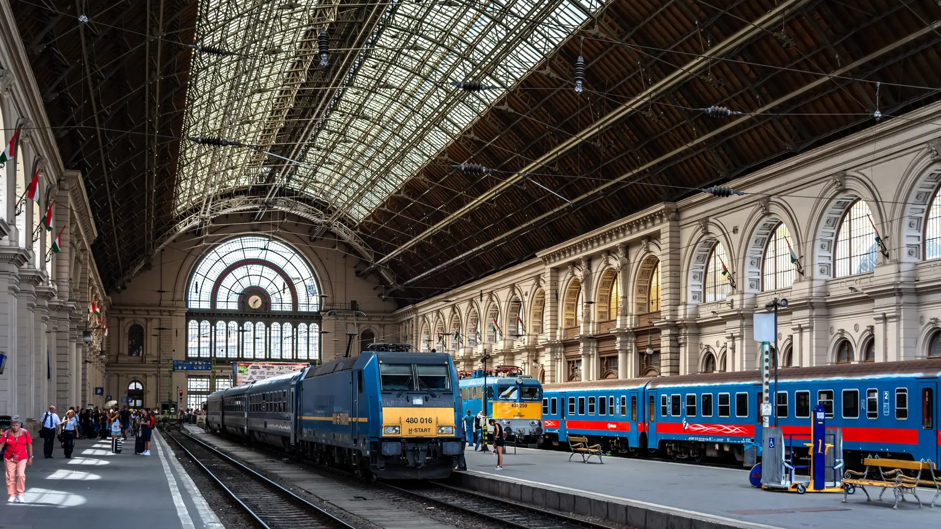 železnička stanica keleti budimpešta shutterstock_2080867852-6ac754ec0816b.webp