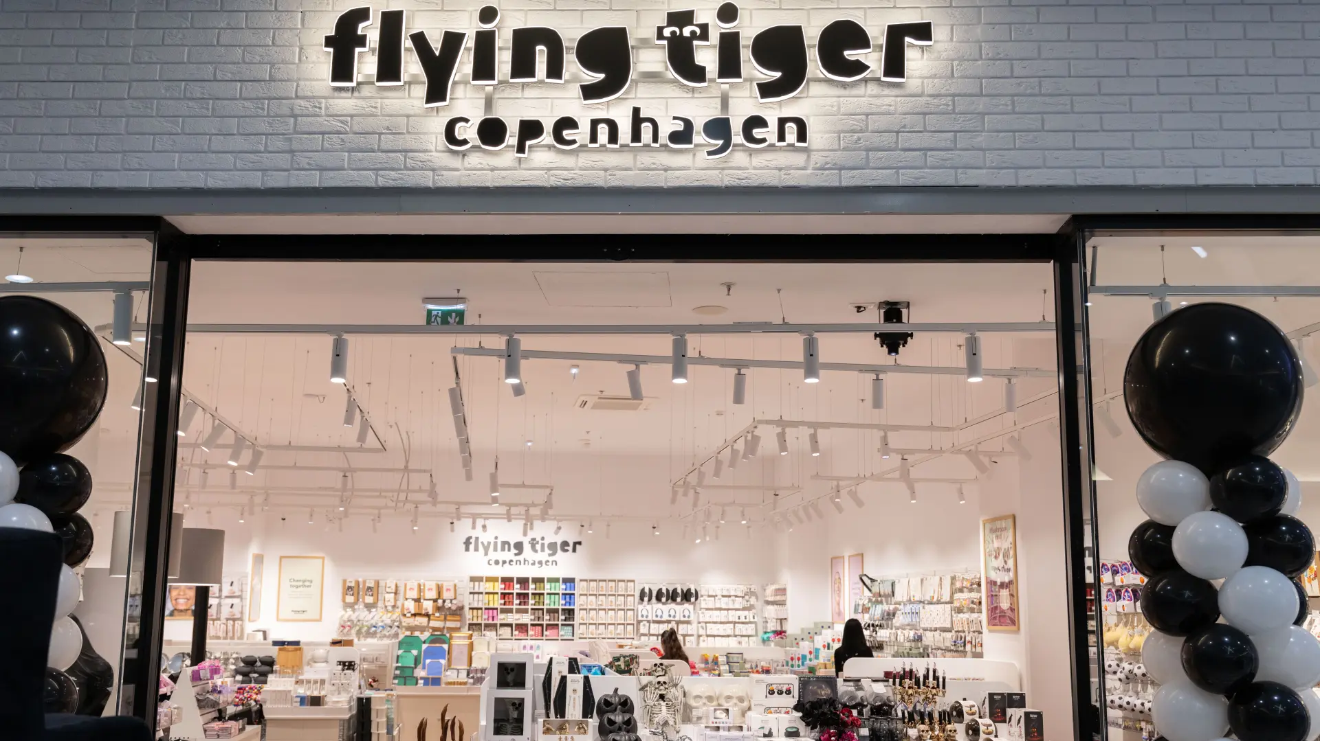 BALFIN Group i Flying Tiger Copenhagen Promo-6ace1ae503b59.webp