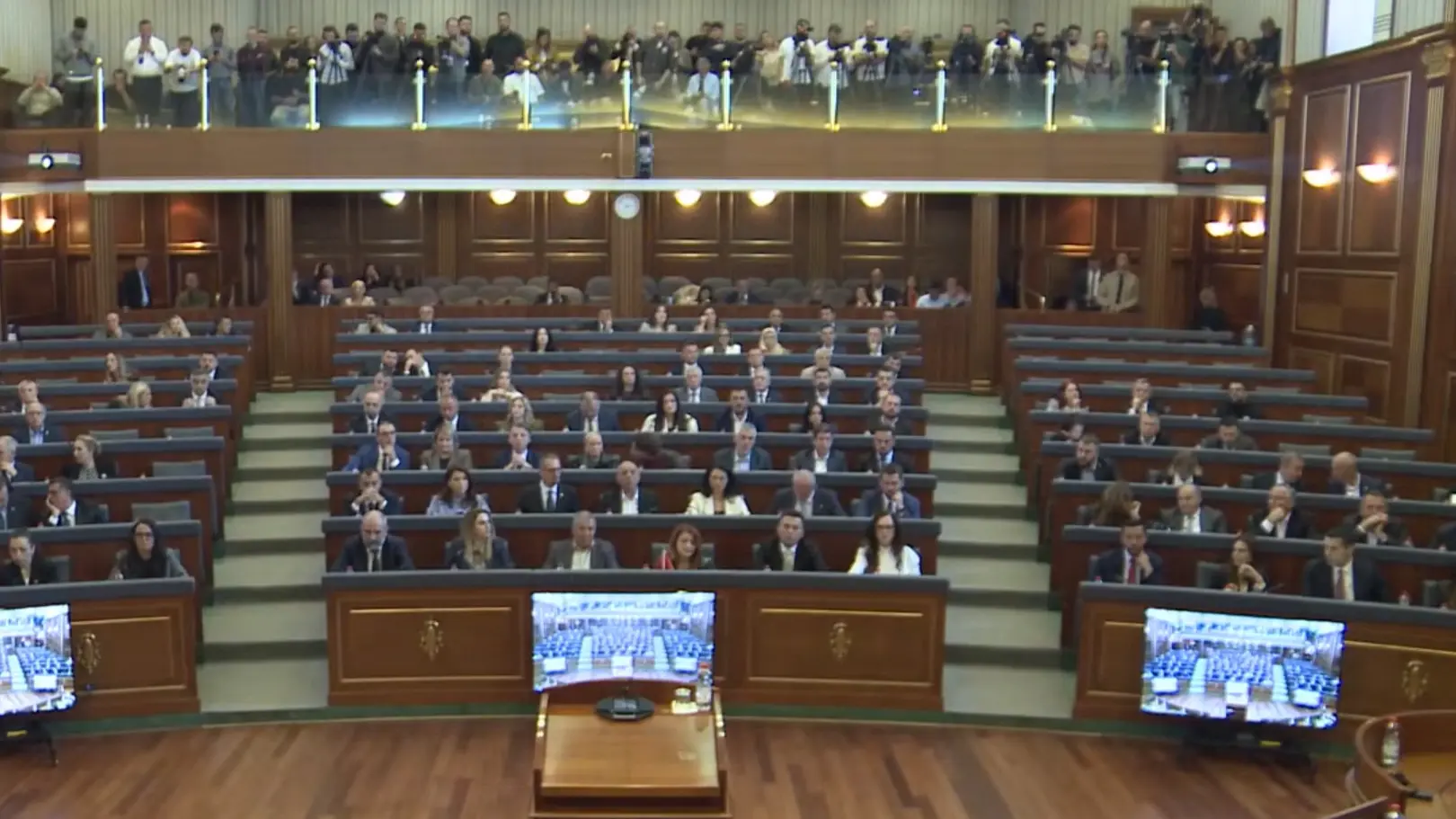Skupština Priština Kosovo i Metohija Tanjug video Printscreen-6ac36d77e180a.webp
