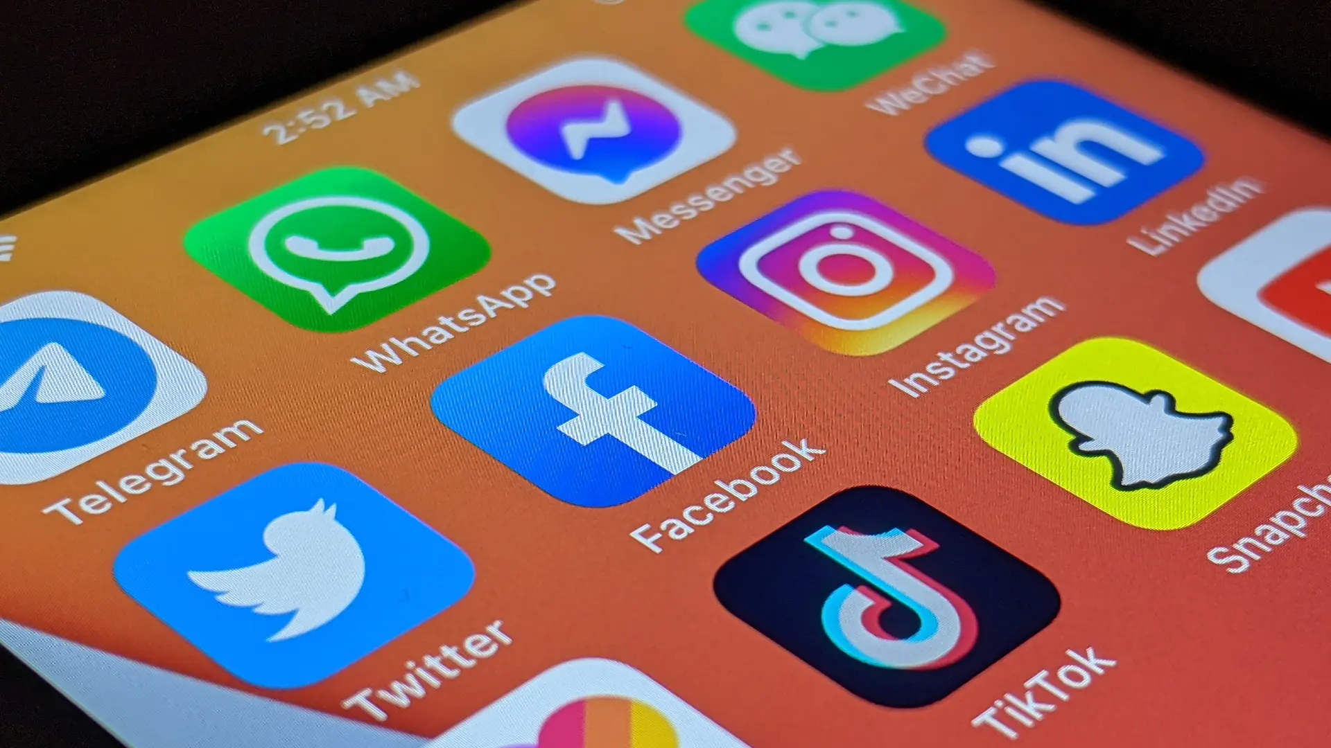 aplikacije tiktok instagram facebook whatsapp snapchat twitter aplikacija pixabay-6ade1905768e6.webp