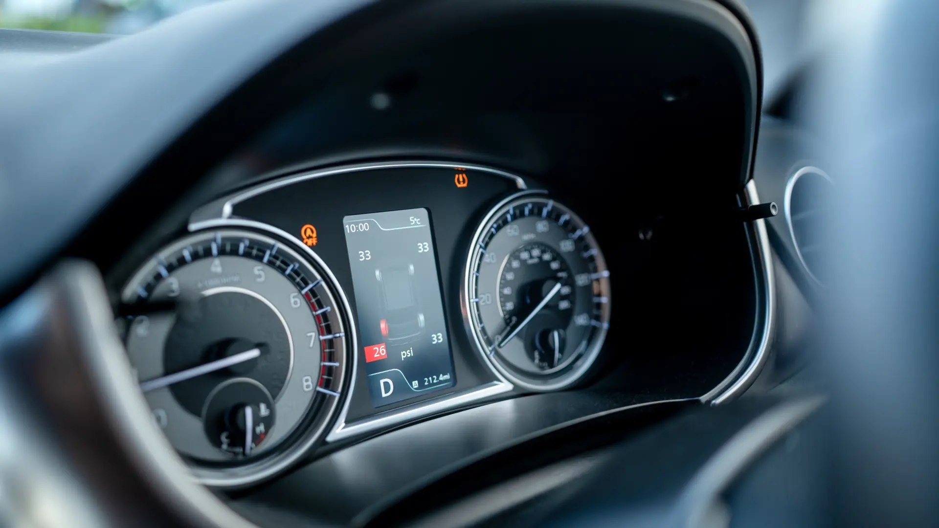 automobili lampica za pritisak u gumama shutterstock_2720245291-6ac10cc7c9ff1.webp