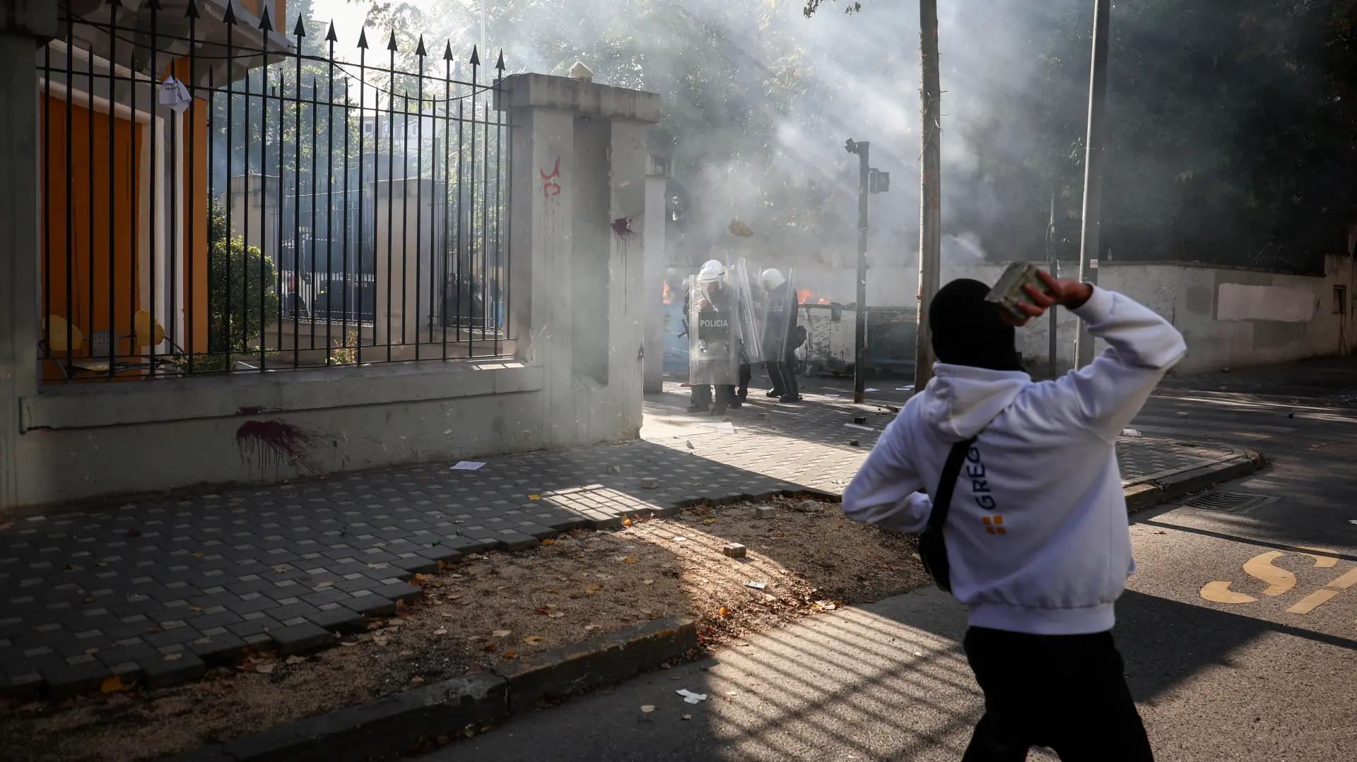 demonstracije tirana albanija REUTERS Florion Goga-6adcaaf8f1431.webp